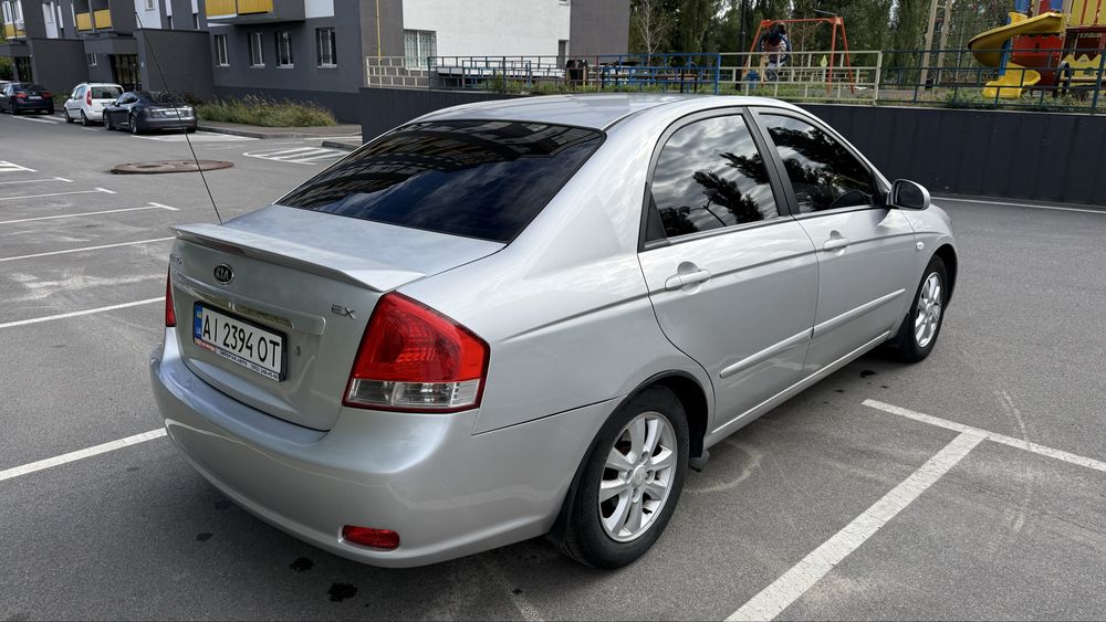 Kia cerato 2009 -автомат, газ