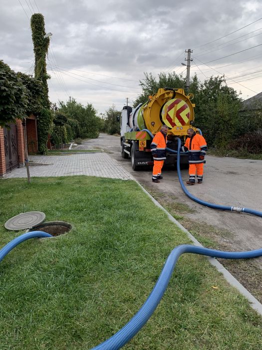 Услуги ассенизатора викачать яму туалет канализацию илосос
