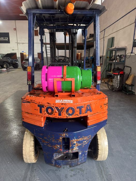 Empilhador Toyota