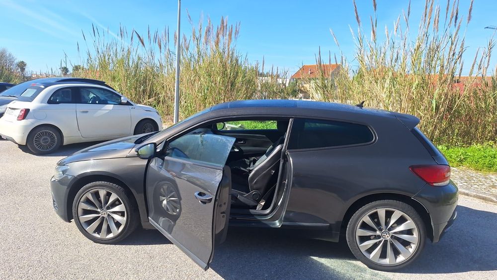 VW Scirocco 2.0tdi automático com caixa dsg