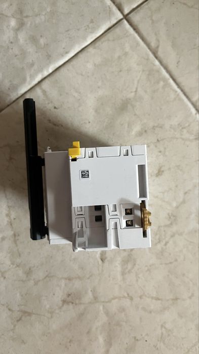 Schneider Electric A9C70124