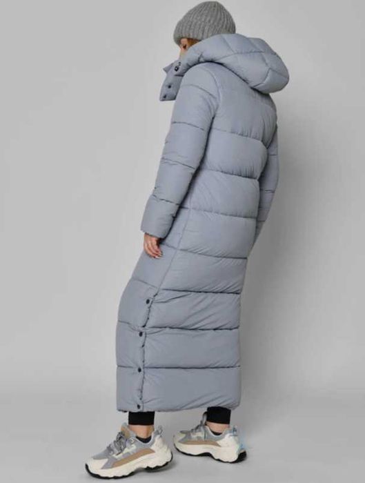 Довгий пуховик, сірий