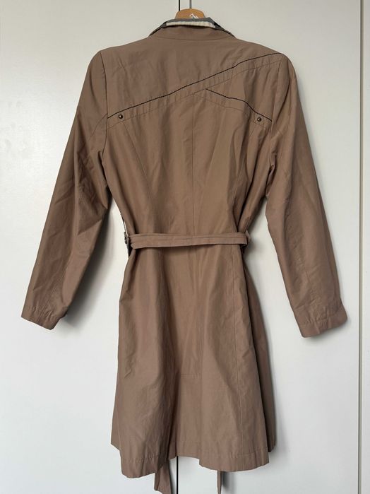 Karmelowy trencz klasyk na każdą okazję rozmiar M