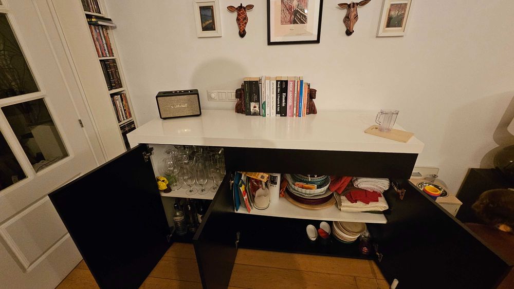 Sala de jantar completa NS Mobiliário – Mesa extensível + 4 cadeiras + aparador moderno