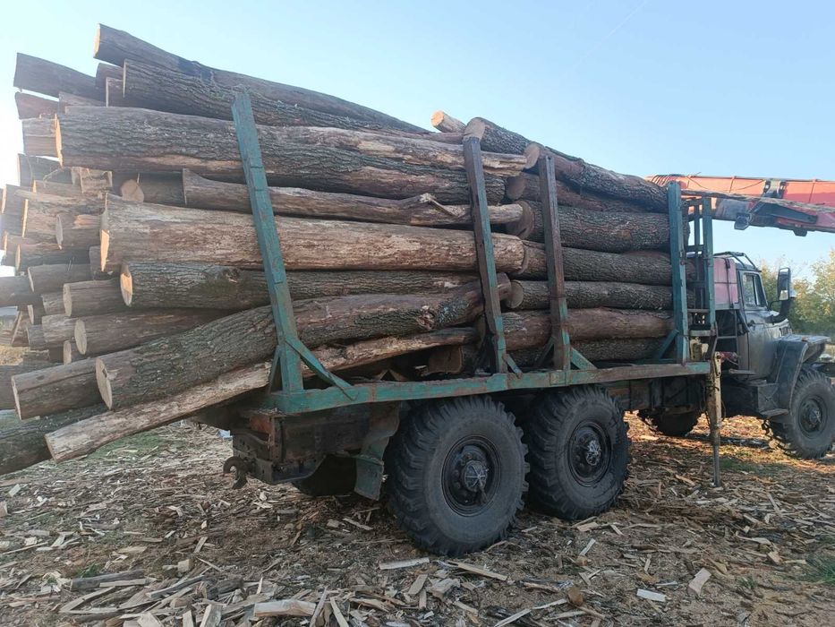 Продам УРАЛ лісовоз з маніпулятором 4320