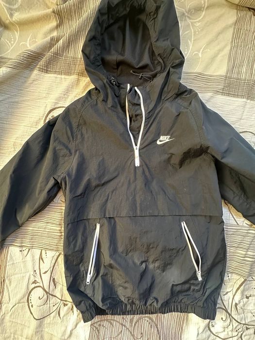 Вітровка nike ..
