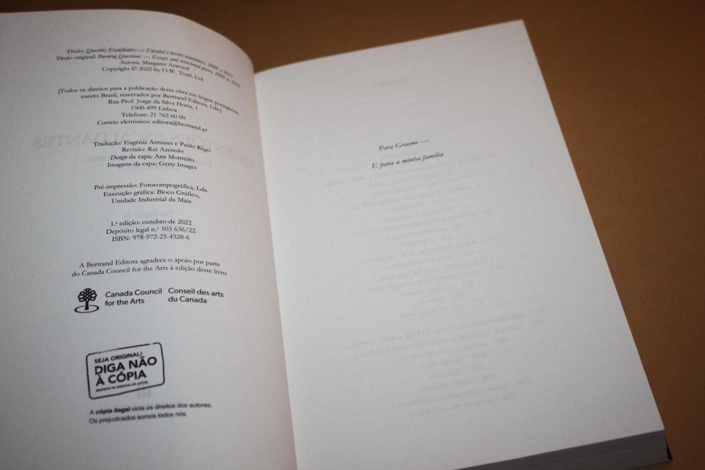 Questões Escaldantes // Margaret Atwood