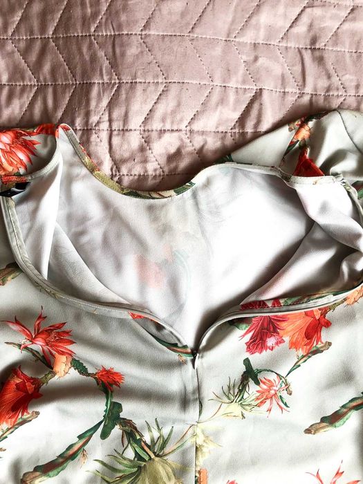 Sukienka YAS w kwiaty M L