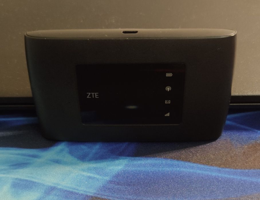 Продам 4G Wi-Fi роутер ZTE MF920T
