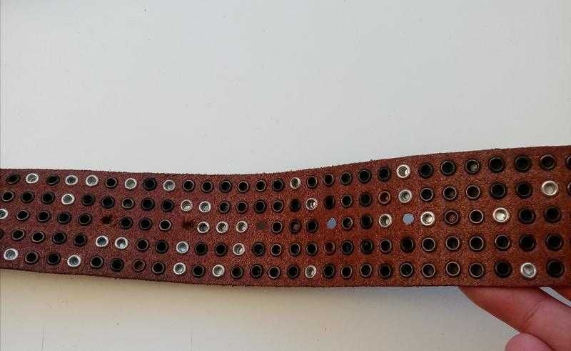 Винтажный кожаный ремень с заклепками cowboys belt(оригинал, италия).