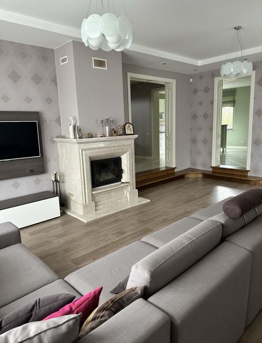 Будинок з ремонтом с. Зашків