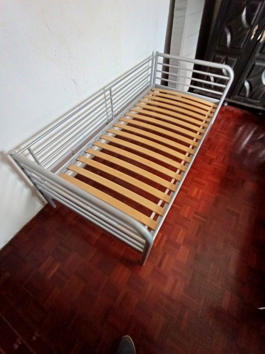 Cama IKEA solteiro Sultana Lien