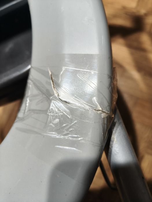 Стілець-туалет для літніх людей та інвалідів (регульований)