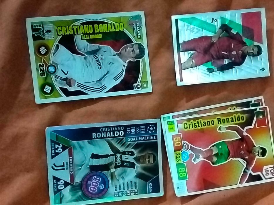 Cartas de várias coleções de futebol