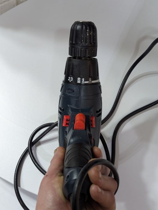 Шуруповерт мережевий Craft CED 900 під відновлення запчастини