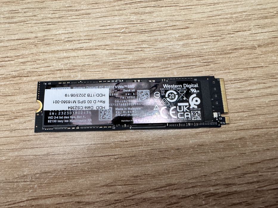 Накопичувачі SSD m.2 NVMe 1000 Gb  Samsung ,Western Digital
