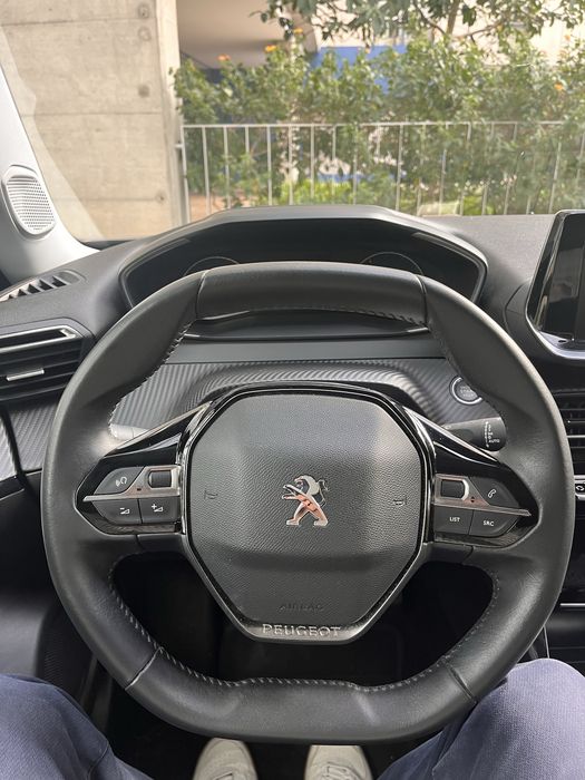 Peugeot 2008 Allure Pack 1.2 Puretech 100 cv CVM6