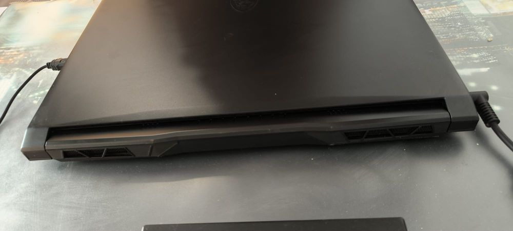 Troco Portátil gamer em troca de PS5 pro ou iPhone pro max 17 novo