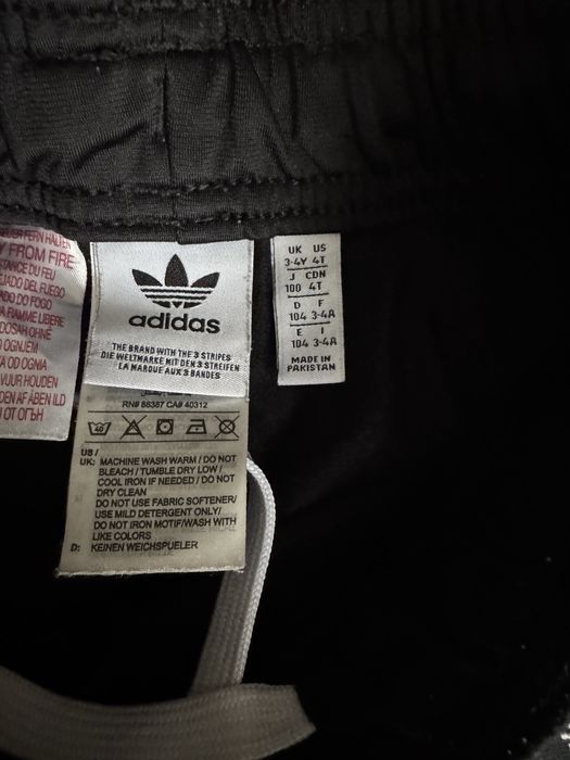 Спортивный костюм adidas оригинал 3-4 года идеал