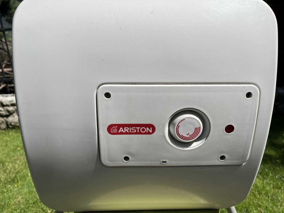 Pogrzewacz wody, bojler ARISTON SG 10 UR 10 l