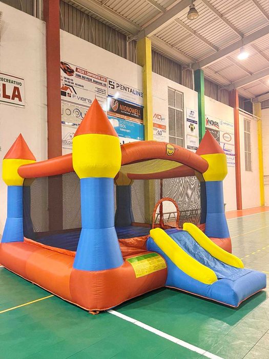 Insuflável e Trampolim