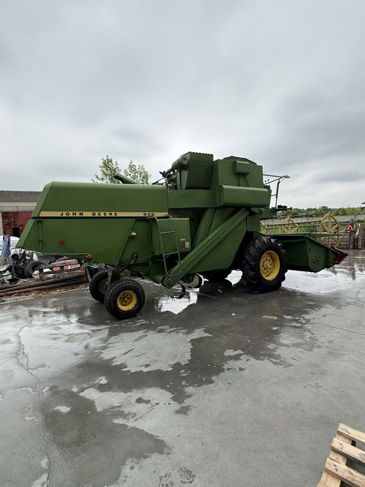 Комбайн John Deere 925