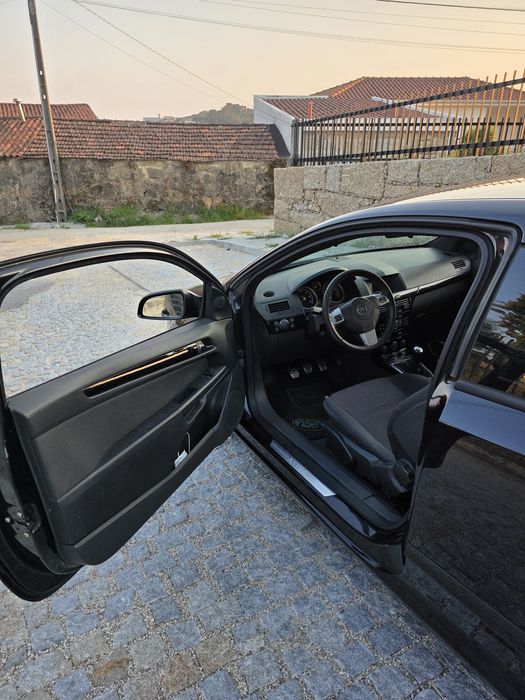 Opel Astra H GTC 1.7CDTI