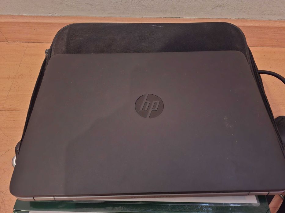 Computador HP com carregador