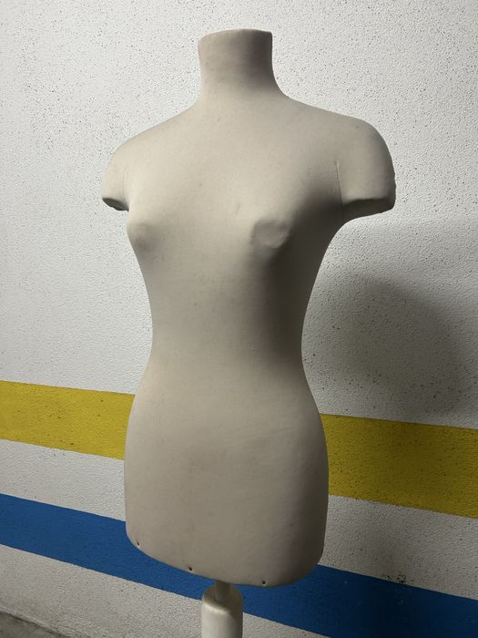 Manequim Feminino