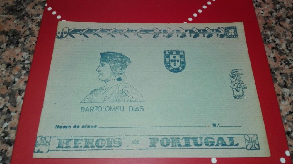 Cadernos escolares anos 80