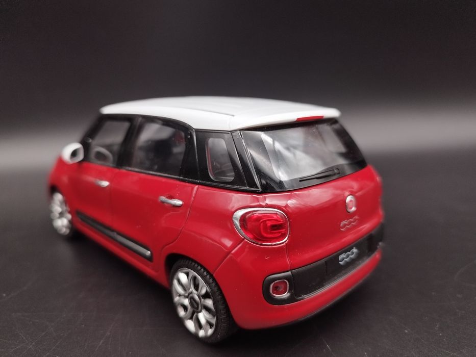 1:24 Welly 2013 Fiat 500L model No Box