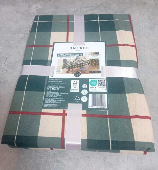 Obrus dekoracyjny w kratę Smukee Home 110x160 cm zielony / kremowy