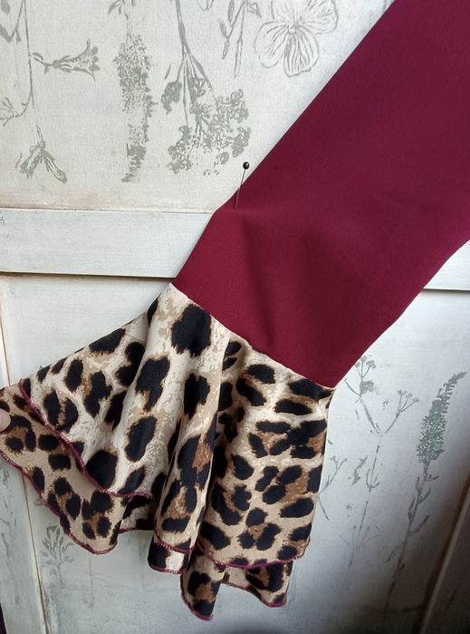 Burgundy maxi dress with leopard print L biust 49x2