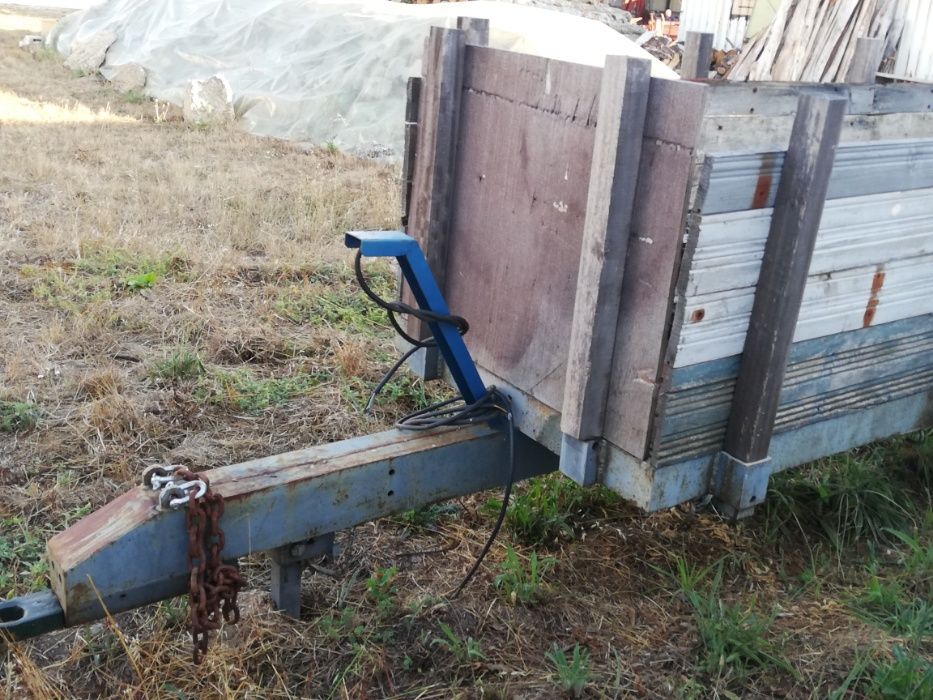 Reboque 3 mt comprimento x 1 mt largura