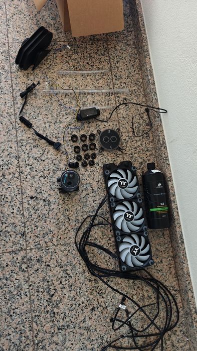 Water-cooler thermaltake