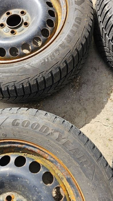 Komplet kół felga stalowa Ford S-Max 215/60R16 zimówki 5x108