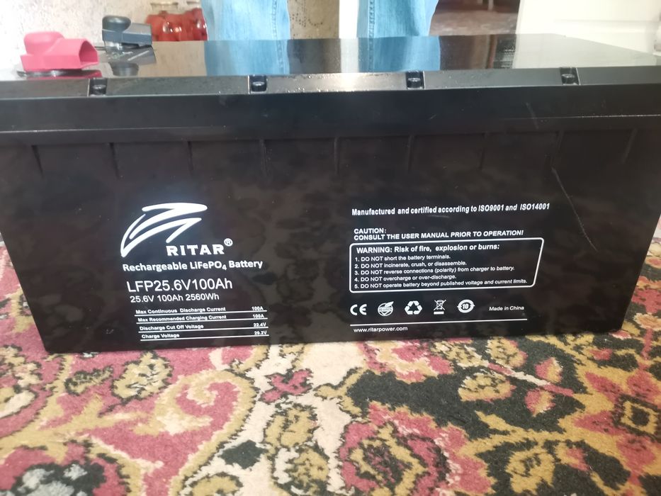 Акумулятона батарея 25.6v 100Ah Lifepo4