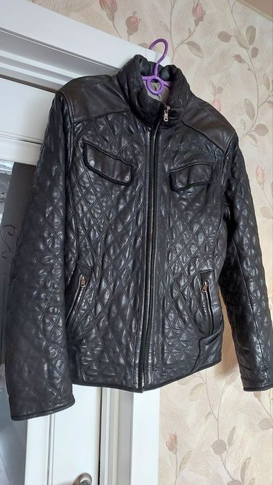 Продам куртку кожаную