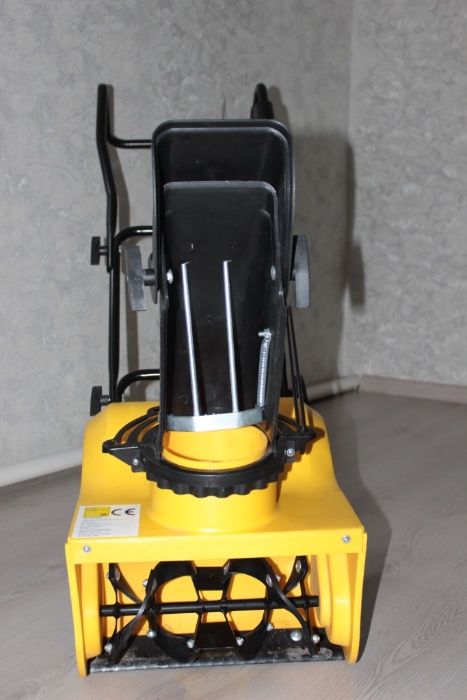 снегоуборочная электрическая машина