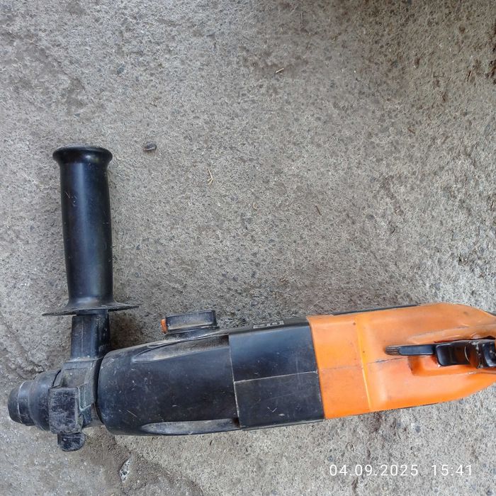 Продам два перфоратора під ремонт або на запчастини.Детальніше в описі