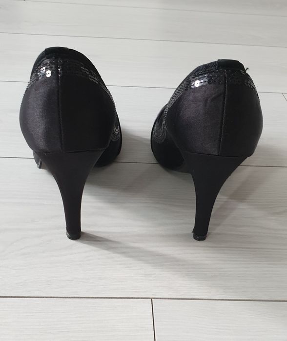 Czarne szpilki Jennifer rozm 41 SUPER stan na szerszą stopę