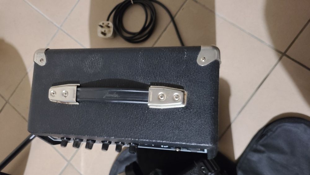 Squier 15 wzmacniacz