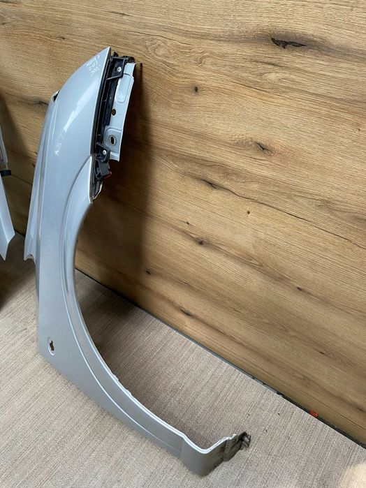 Błotnik przedni lewy, prawy Opel Meriva A kolor z157