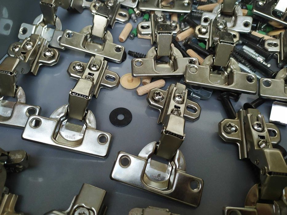 zawias zawiasy uchwyt do szafki hettich