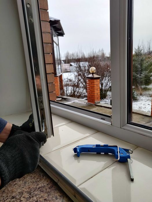 РЕМОНТ вікон. РЕГУЛЮВАННЯ вікна. Регулировка окон/окна и дверей.
