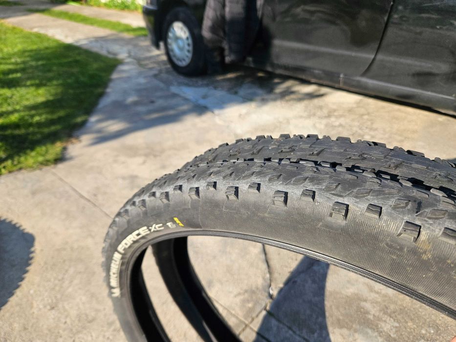 Par pneus Michelin 27.5x2.25 (usados com algum piso)