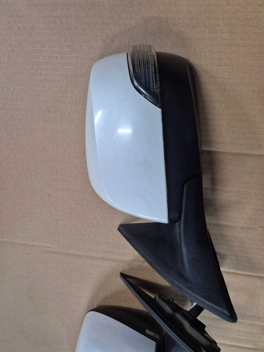 lusterko lewe prawe 9 PIN SUBARU LEGACY V 2.0 D 10R.kolor 37J. europa