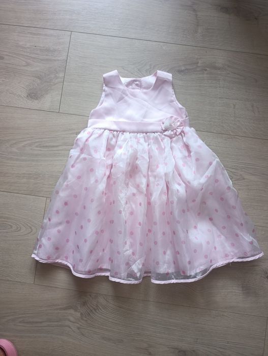 Elegancka sukienka dla dziewczynki