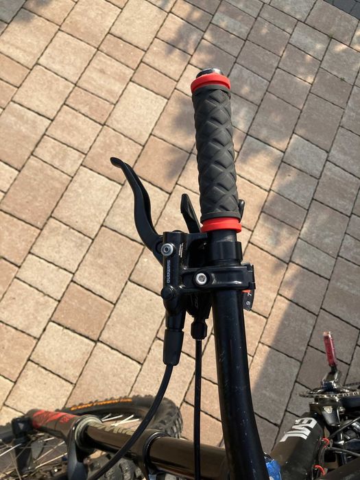 Rower downhill na ramie Evil Revolt z 2009r.
