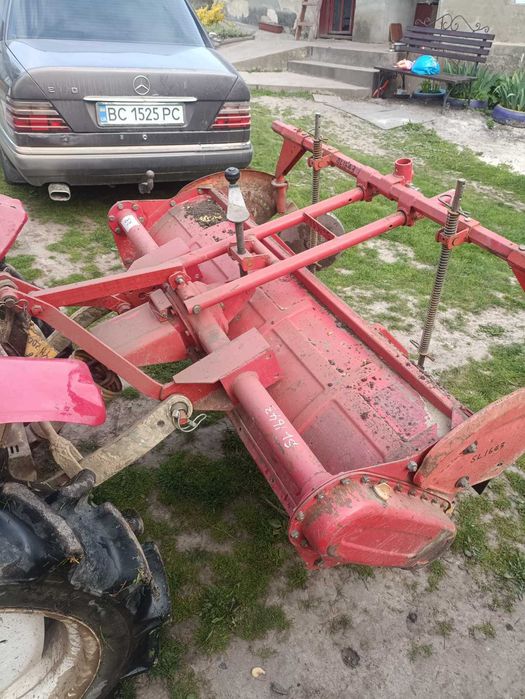 Продам фрезу з японського трактор